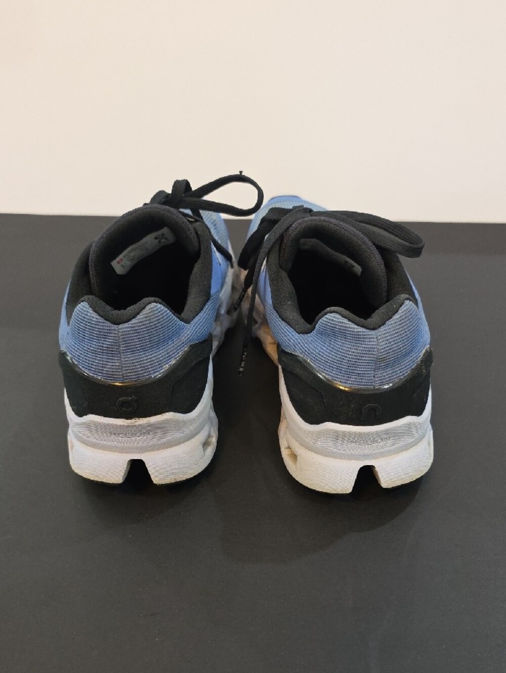 On Running CloudStratus Women's Blue and Black Running Shoes Size 7 - Picture 7 of 10